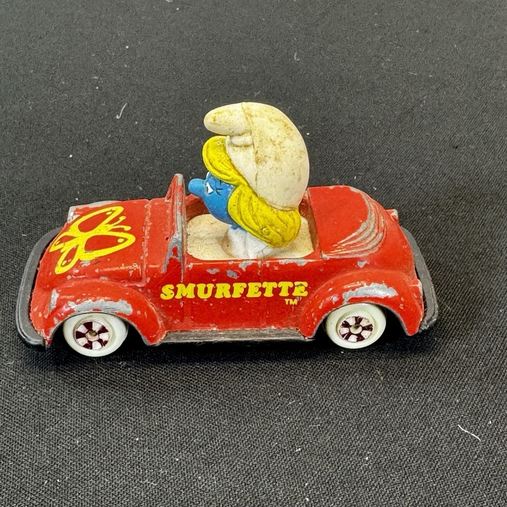 Smurfette Die Cast Car ERTL‎ Vintage 1982 Smurf Metal VW Bug Red Convertible